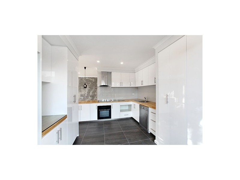 1/34 Grieve Parade, Altona VIC 3018