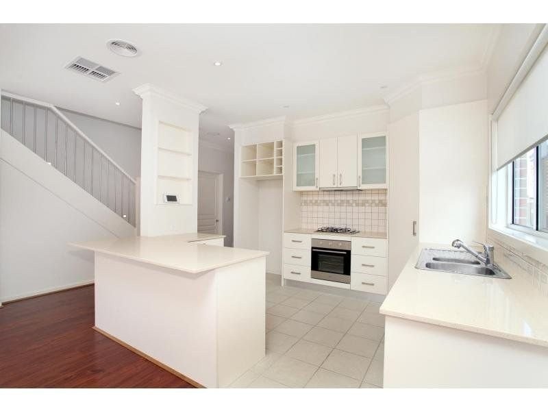 15 Ultimo Walk, Taylors Hill VIC 3037