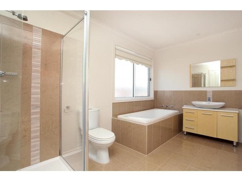 15 Ultimo Walk, Taylors Hill VIC 3037