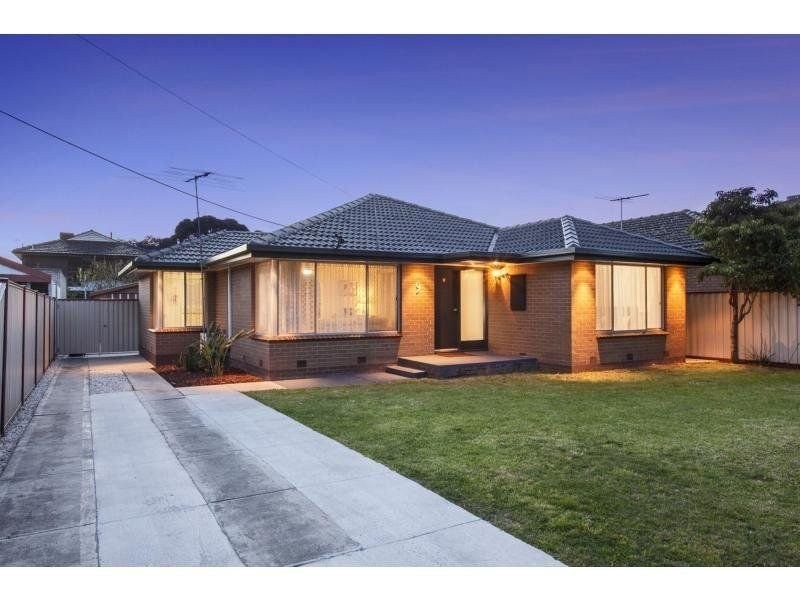 9 McIntyre Drive, Altona VIC 3018