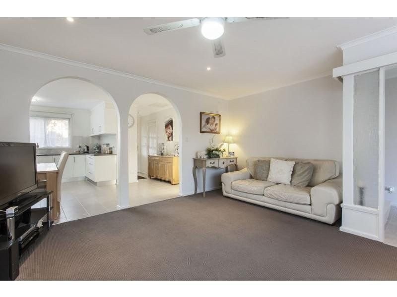 9 McIntyre Drive, Altona VIC 3018