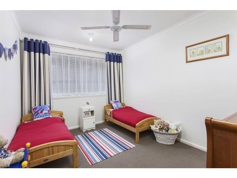 9 McIntyre Drive, Altona VIC 3018