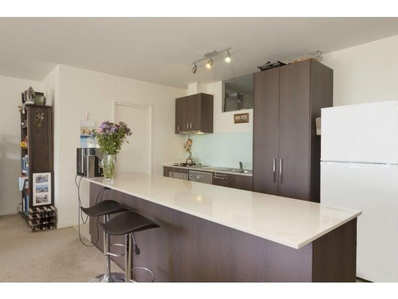 7/2 Saltriver Place, Footscray VIC 3011
