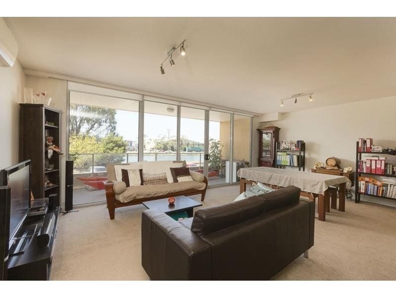 7/2 Saltriver Place, Footscray VIC 3011