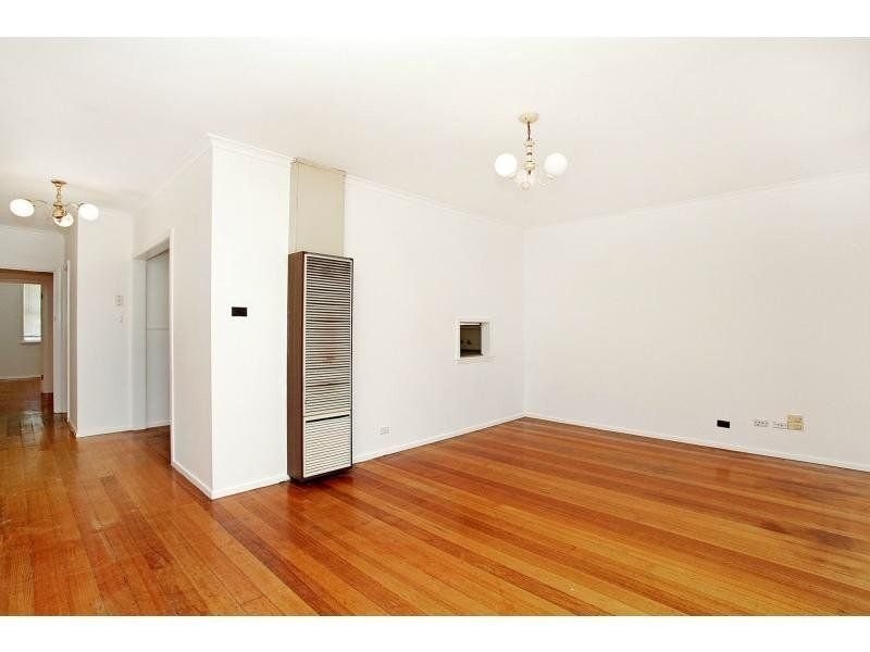 24 Robertson Crescent, Laverton VIC 3028