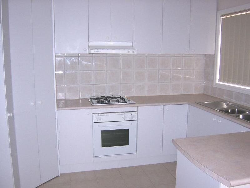 2B Kingfisher Drive, Seabrook VIC 3028