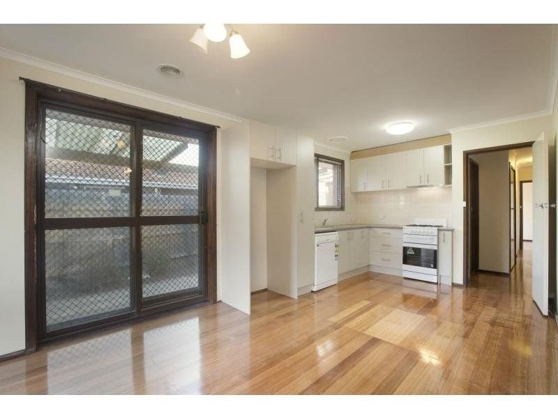 35 McIntyre Drive, Altona VIC 3018