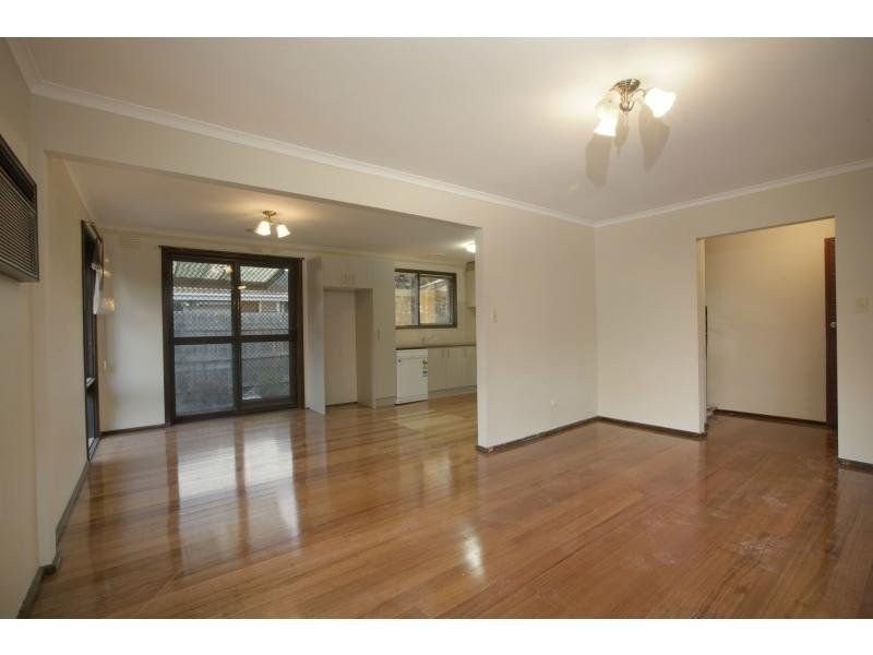 35 McIntyre Drive, Altona VIC 3018