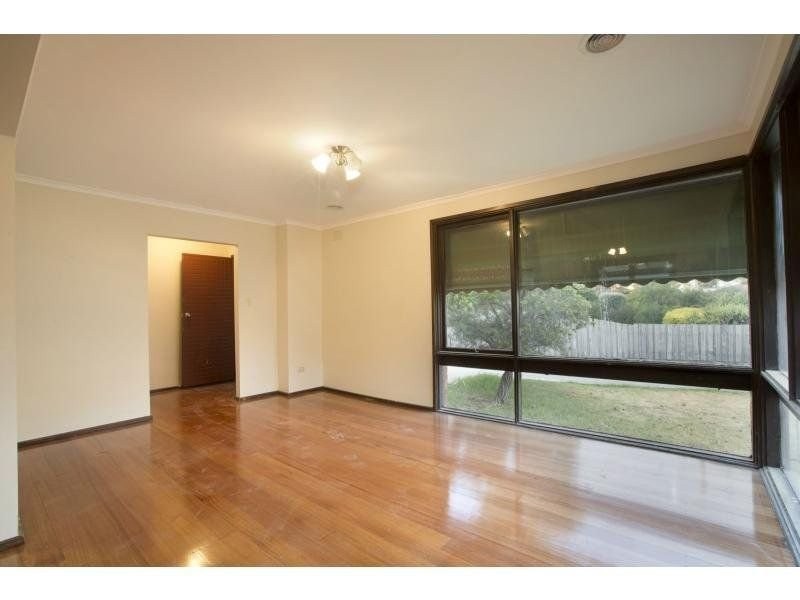 35 McIntyre Drive, Altona VIC 3018