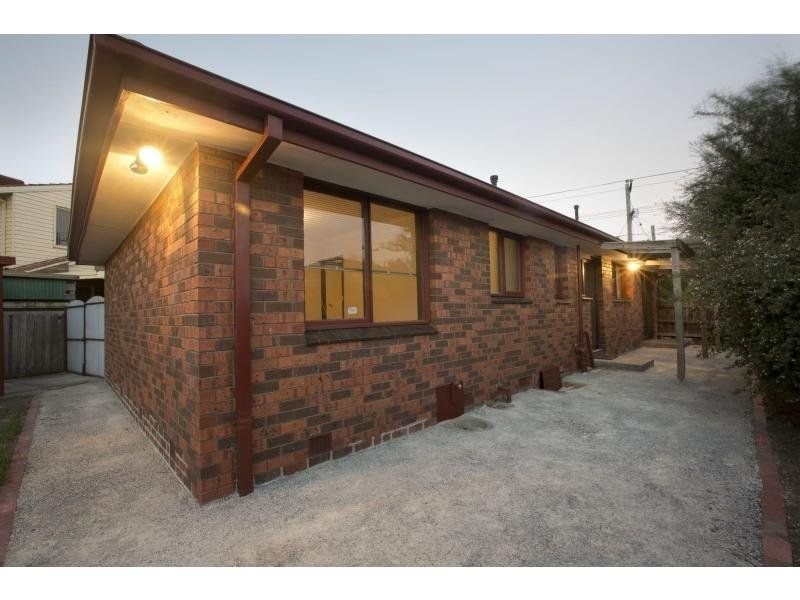 35 McIntyre Drive, Altona VIC 3018