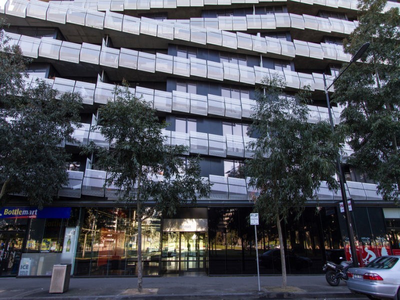 1701/8 Waterview Walk, Docklands VIC 3008