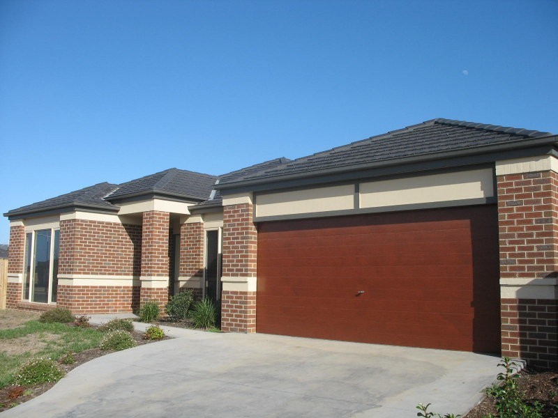 5 Greenfinch Court, Williams Landing VIC 3027