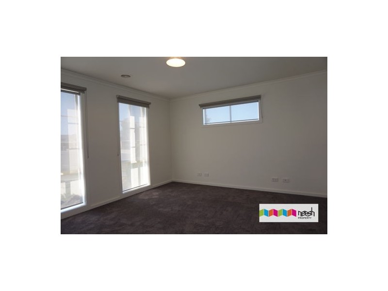 1 Kingbird Avenue, Tarneit VIC 3029