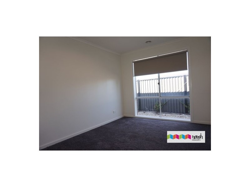 1 Kingbird Avenue, Tarneit VIC 3029