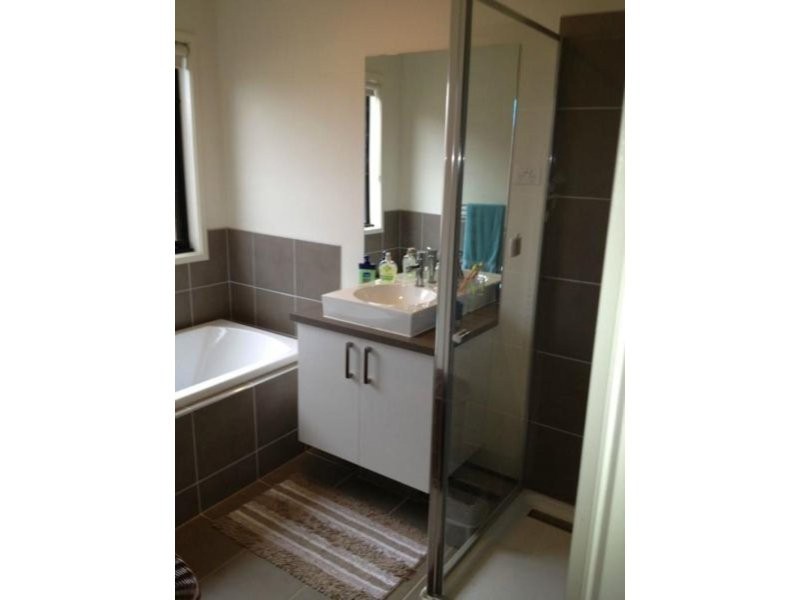 13 Bushfield Road, Truganina VIC 3029