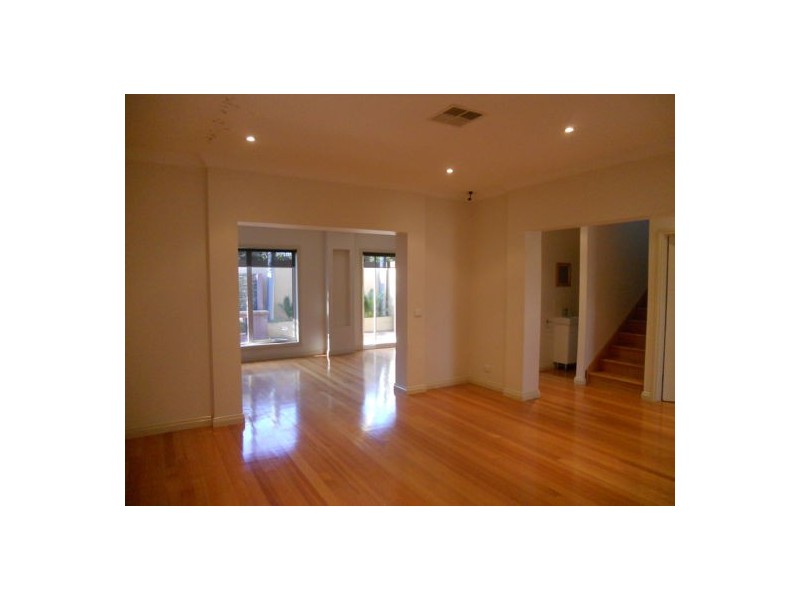 28 Paproth Grove, Altona North VIC 3025