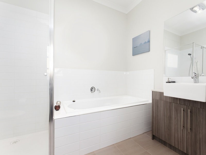 18 Mandrel Drive, Williams Landing VIC 3027