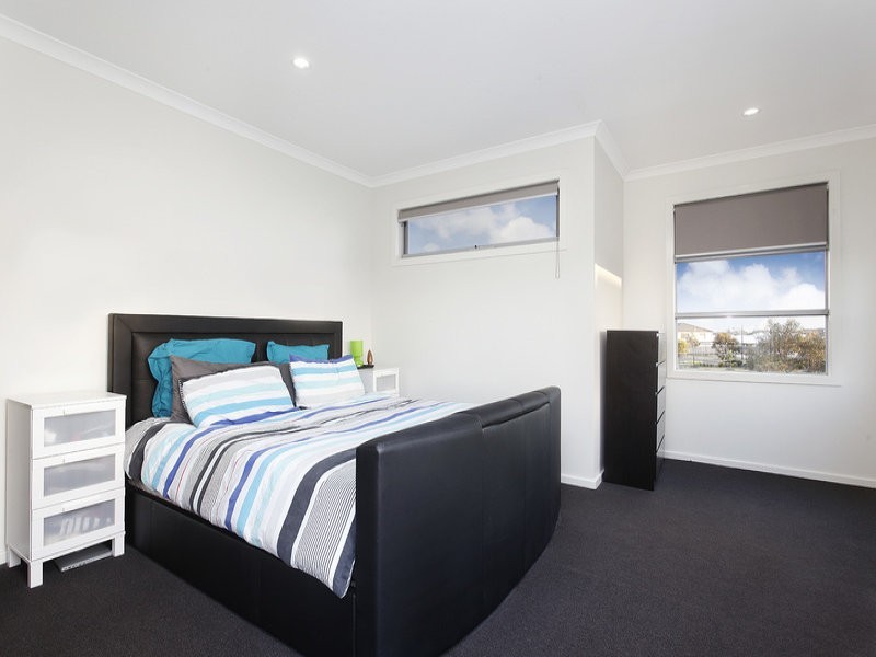 18 Mandrel Drive, Williams Landing VIC 3027