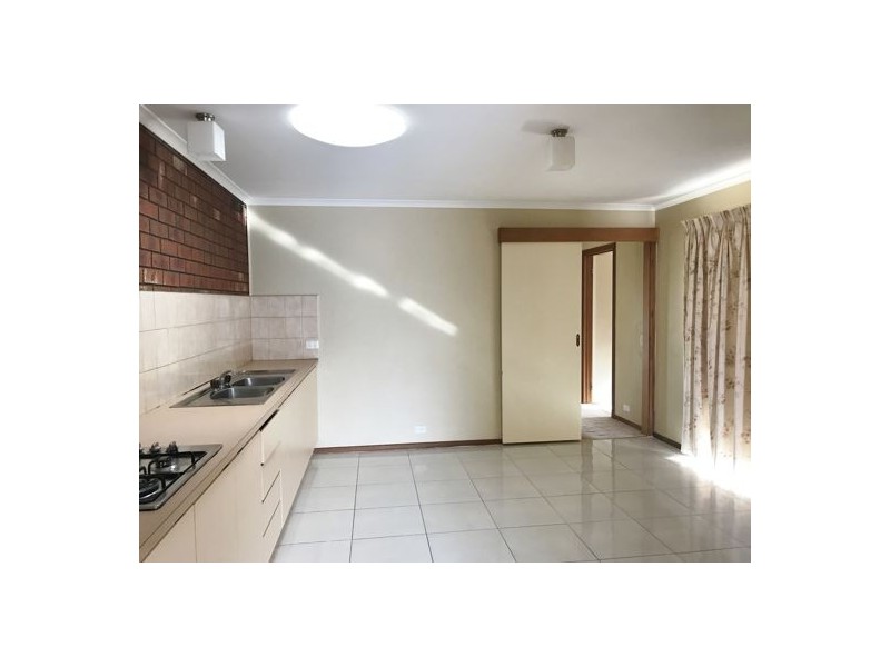 2/27 Bartlett Street, Hoppers Crossing VIC 3029