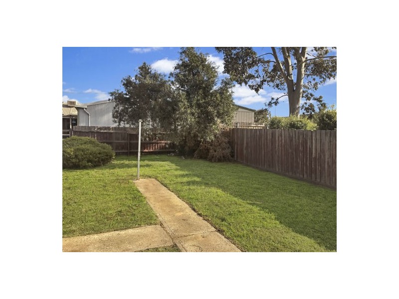 2/27 Bartlett Street, Hoppers Crossing VIC 3029