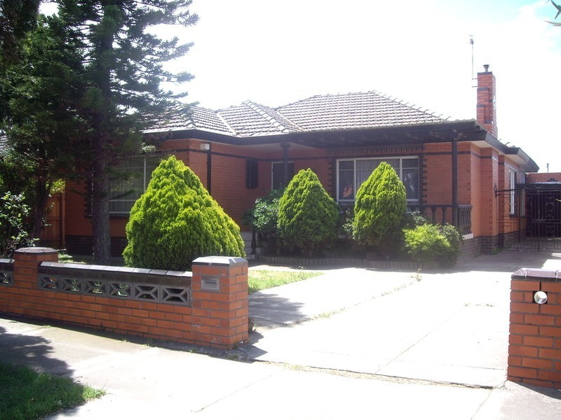 52 Rosala Avenue, Altona North VIC 3025