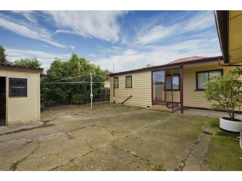 55 Corrigan Avenue, Brooklyn VIC 3012