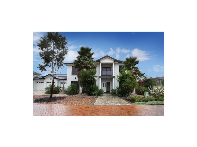20 Eagleview Place, Sanctuary Lakes VIC 3030