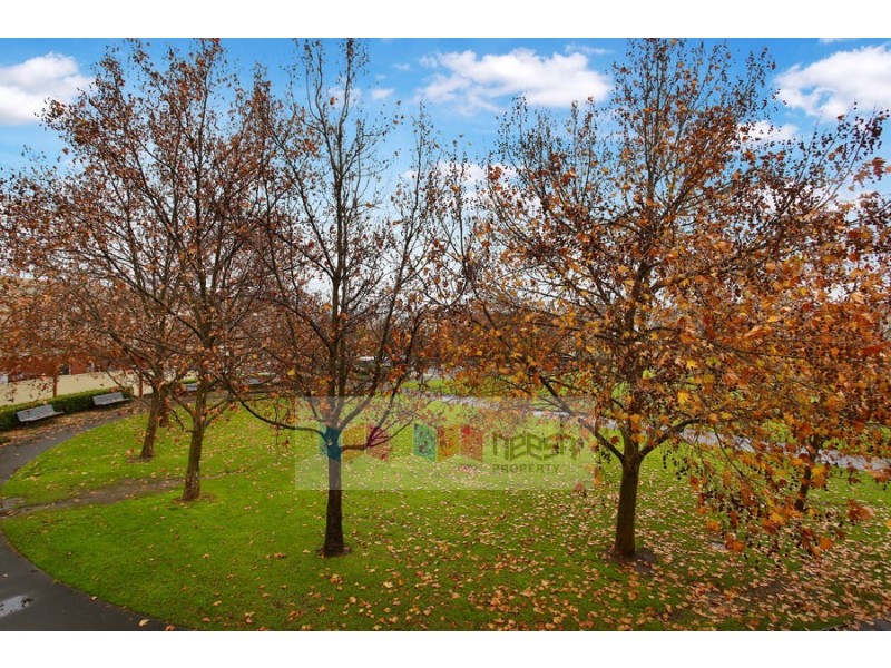 98 The Crescent, Kensington VIC 3031