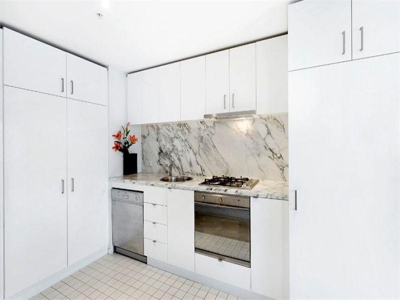 1300/8 Waterview Walk, Docklands VIC 3008