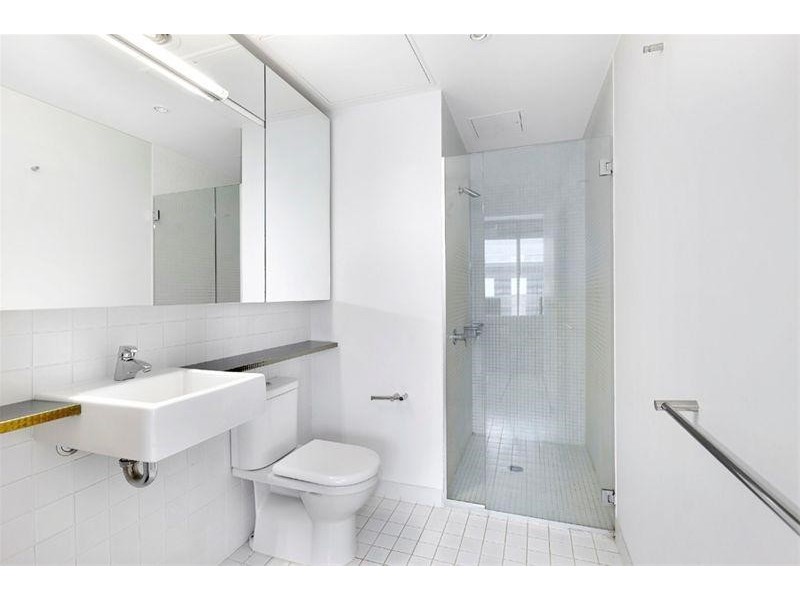 1300/8 Waterview Walk, Docklands VIC 3008