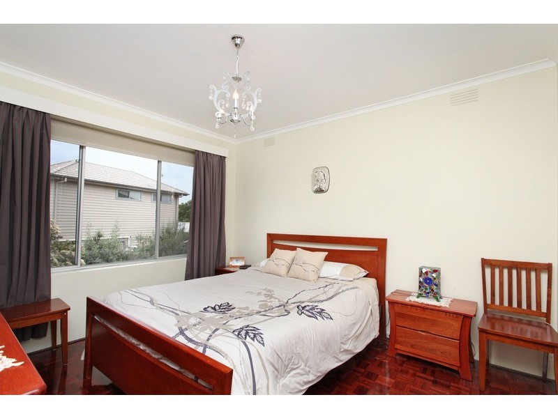 10/3 Robin Street, Altona VIC 3018