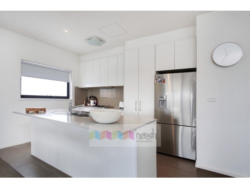 9/16 Shepparson Street, Carnegie VIC 3163