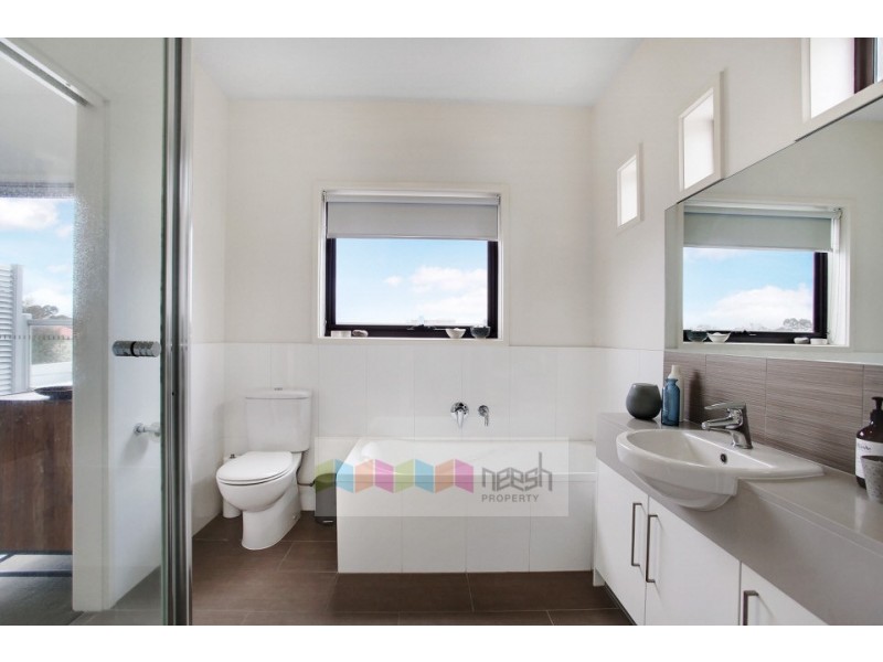 9/16 Shepparson Street, Carnegie VIC 3163