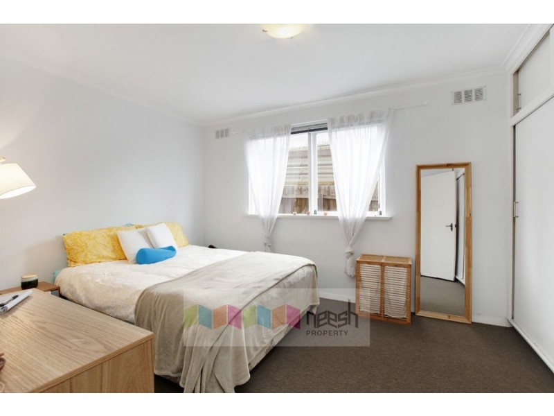 2/28 Melville Road, Brunswick West VIC 3055