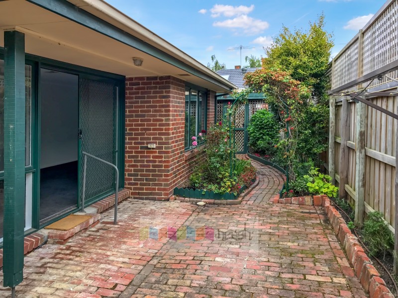 2/216A Wattle Valley Road, Camberwell VIC 3124