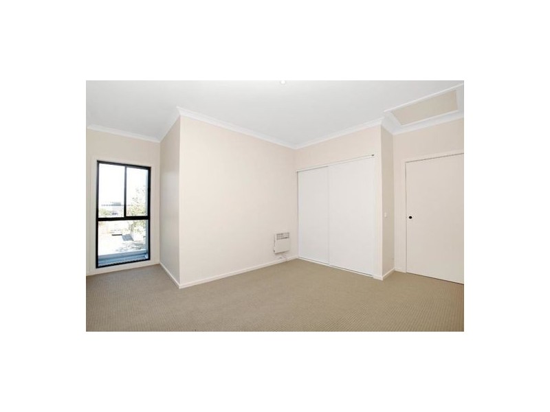 4/2 Ormond Road, West Footscray VIC 3012