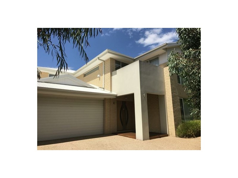 8 Stanley Street, Altona VIC 3018