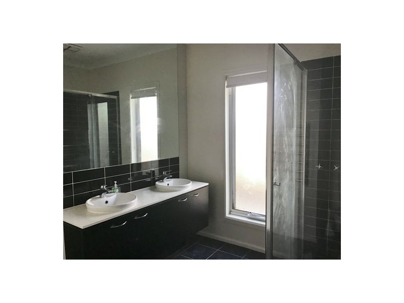 8 Stanley Street, Altona VIC 3018