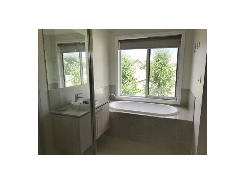 8 Stanley Street, Altona VIC 3018