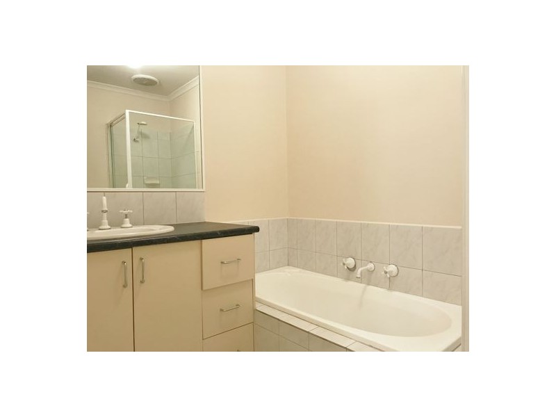 2/7 James Street, Heidelberg Heights VIC 3081