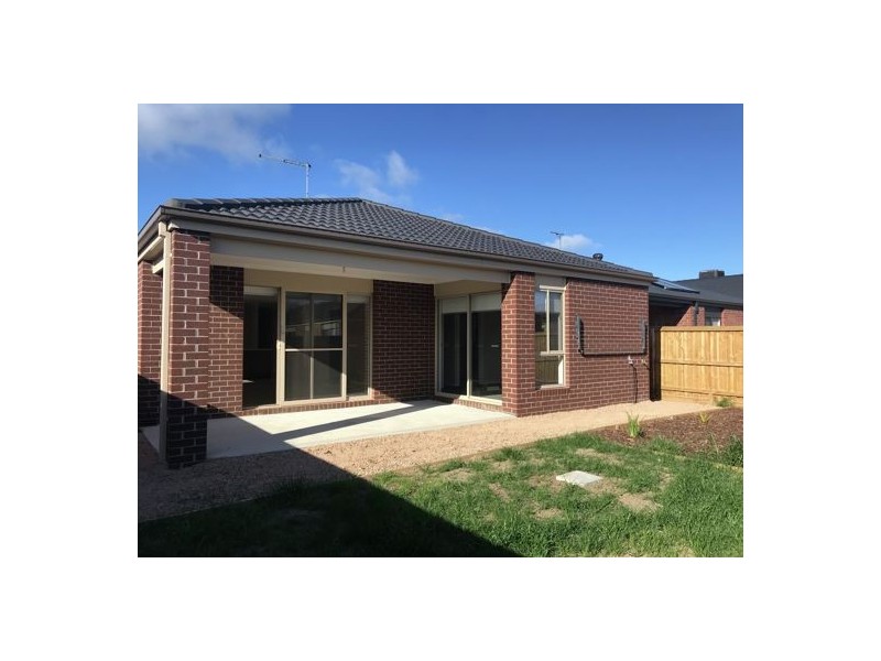 8 Elgata Way, Werribee VIC 3030
