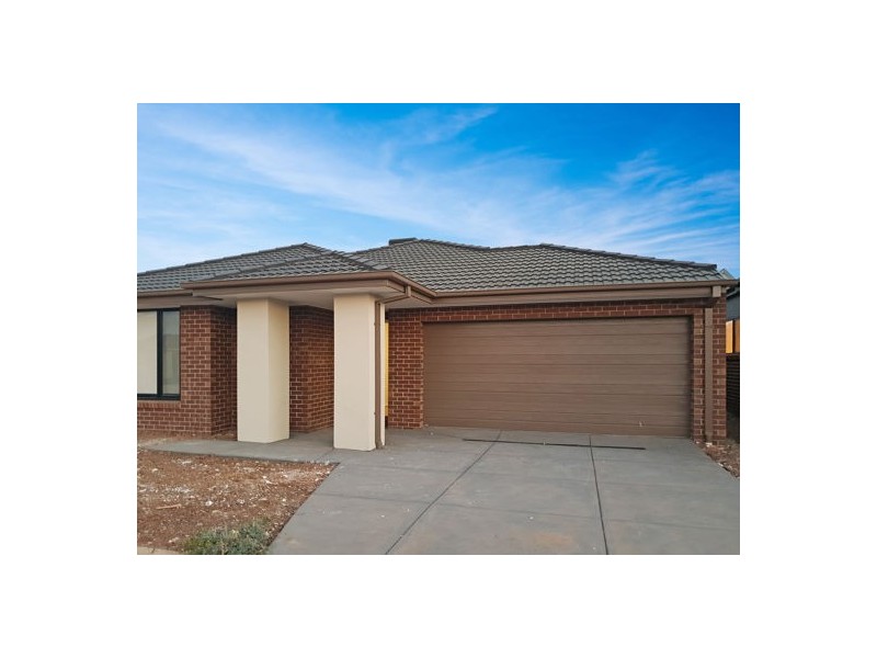 8 Nyanda Grove, Werribee VIC 3030