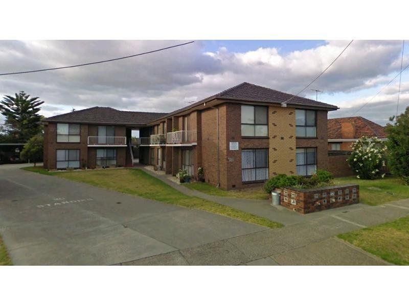 8/5 Robin Street, Altona VIC 3018