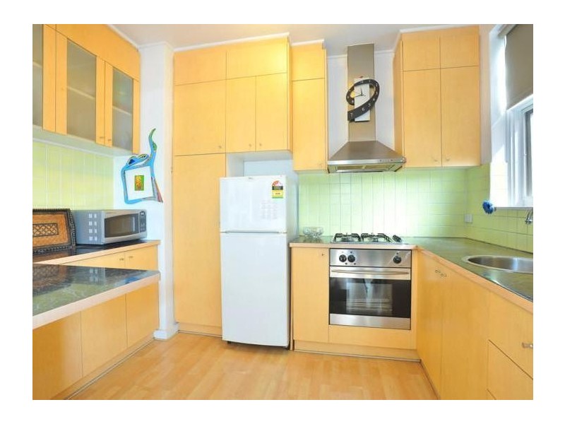 8/1 Hartpury Avenue, Elwood VIC 3184