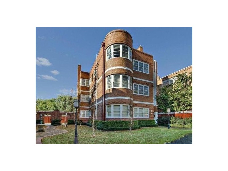 14/12 Garden Ave (2 Weeks Free Rent!), East Melbourne VIC 3002