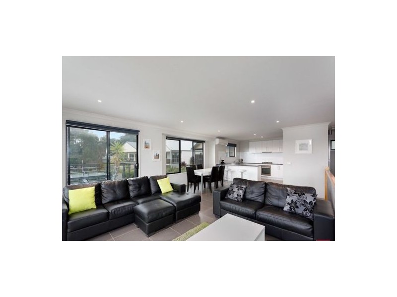 2 Killara Close, Cowes VIC 3922