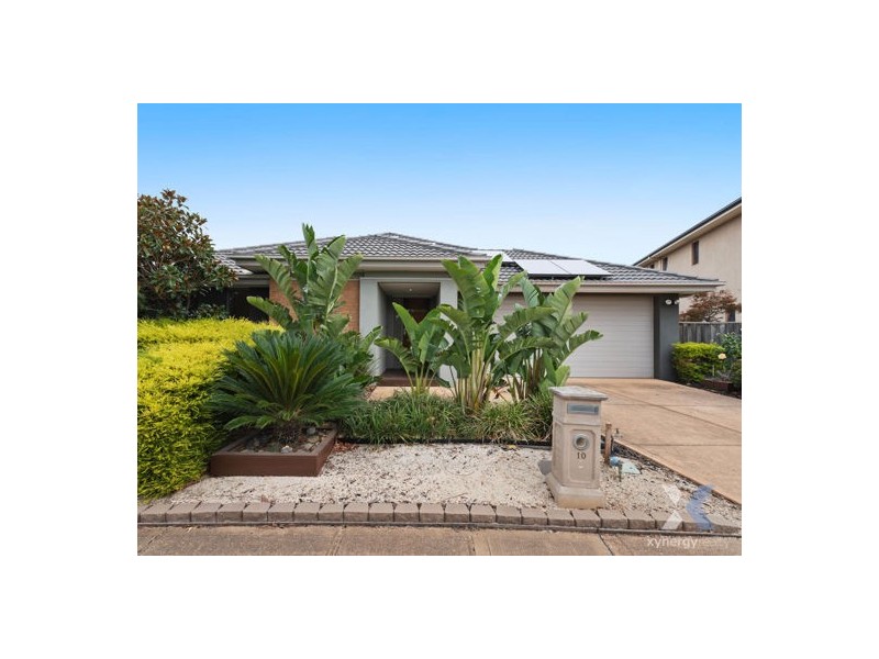 10 Half Moon Terrace, Point Cook VIC 3030