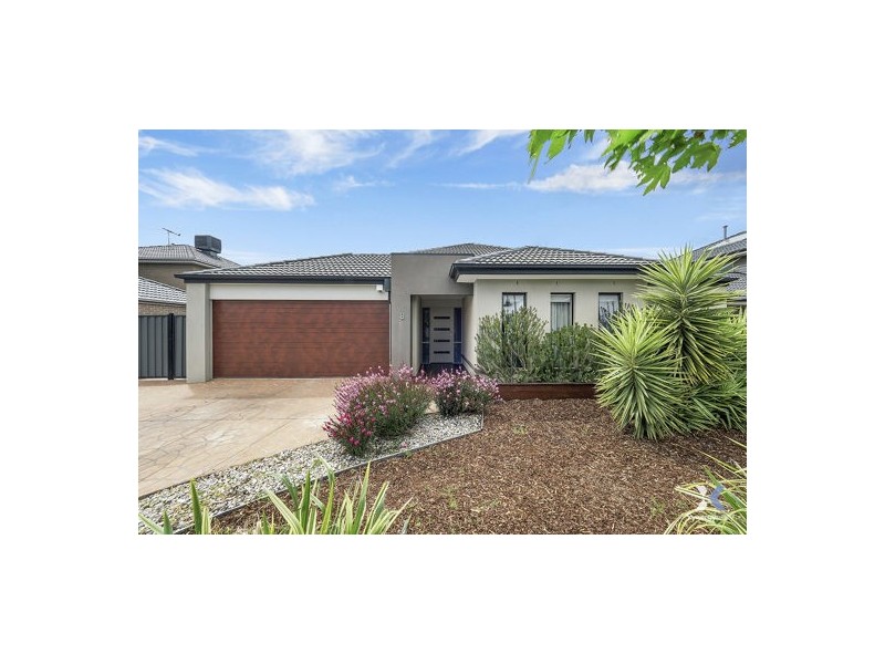 8 Lemongrass Circuit, Point Cook VIC 3030