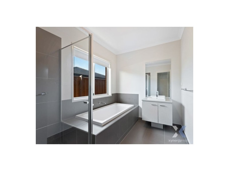 4 Sound Way, Point Cook VIC 3030