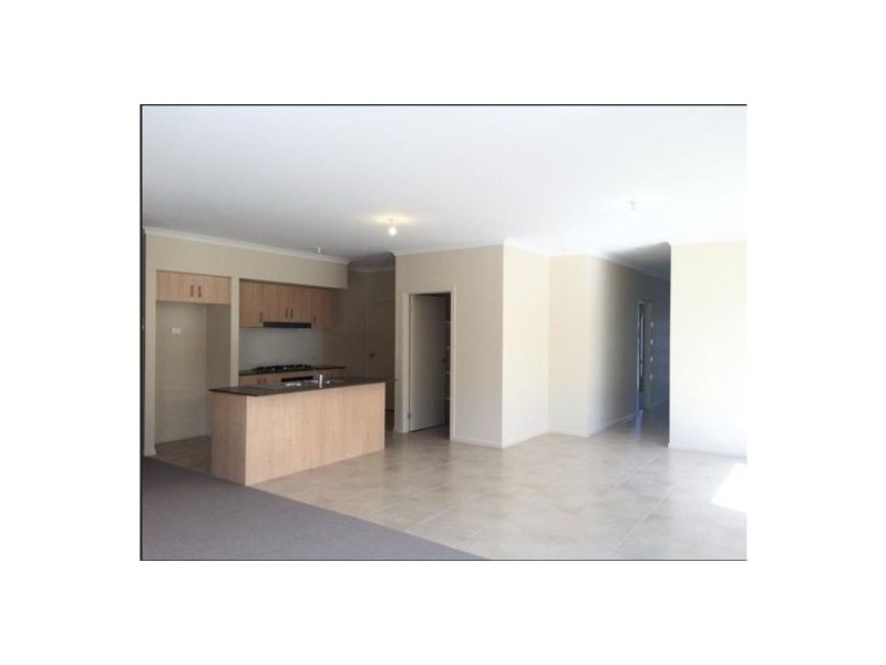21 Bellevue Dr, Truganina VIC 3029